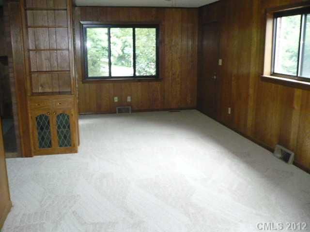 215 NE Goodman Cir, Concord, NC 28025