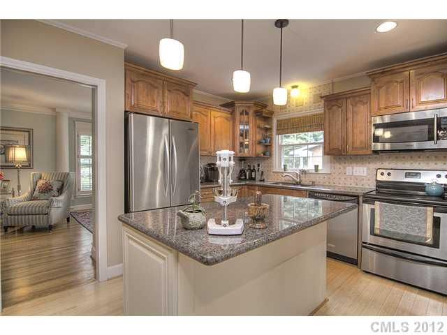 6729 Lancer Dr, Charlotte, NC 28226