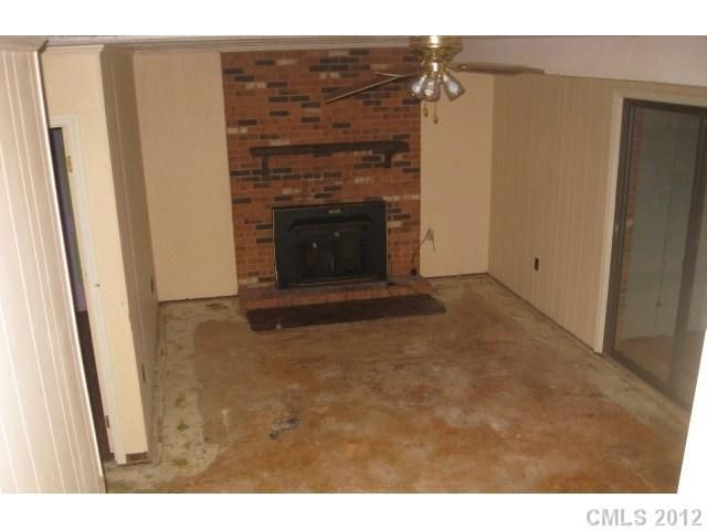 3321 NE 23rd St, Hickory, NC 28601