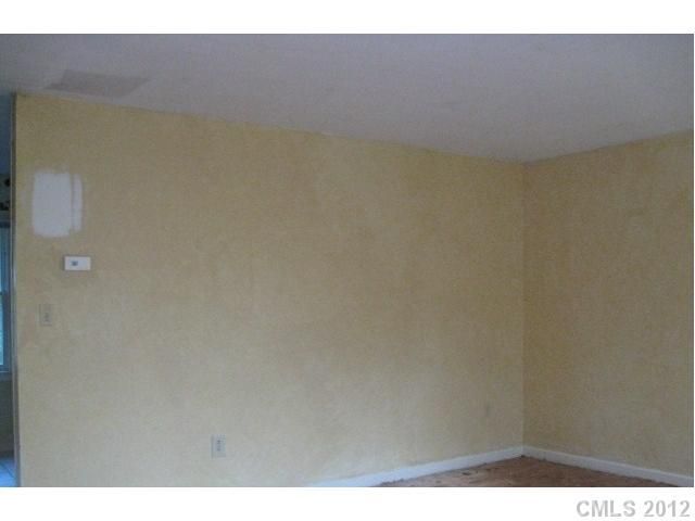 3321 NE 23rd St, Hickory, NC 28601