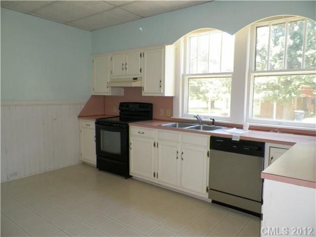 412 W Phifer St, Marshville, NC 28103