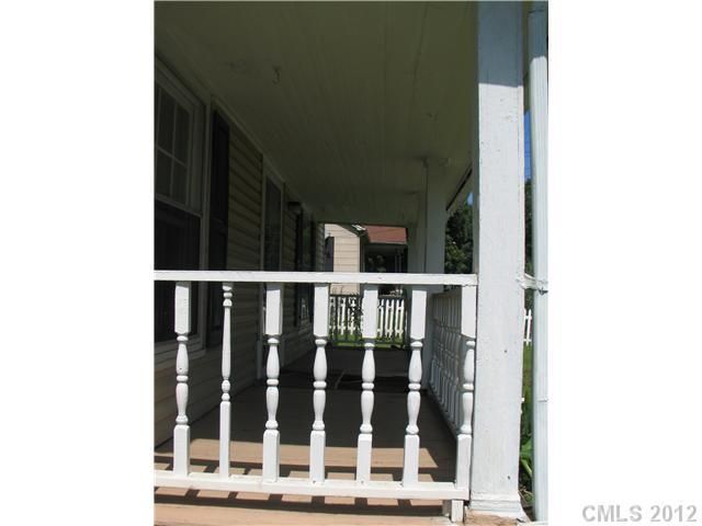 314 W Chestnut St, Stanley, NC 28164