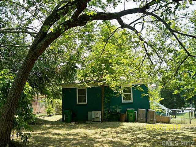 1028 Rodey Rd, Charlotte, NC 28206