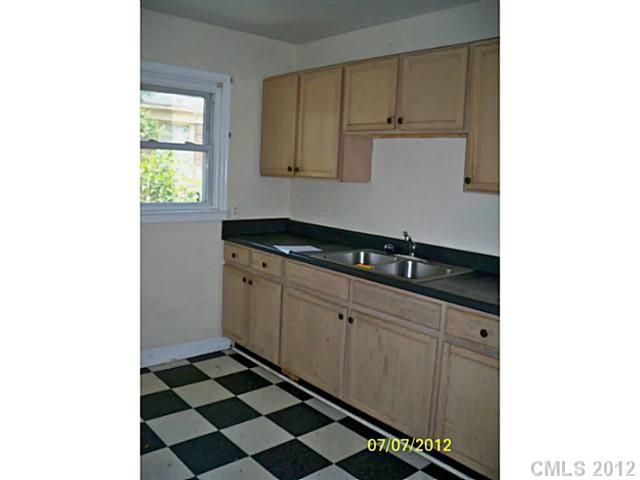 1028 Rodey Rd, Charlotte, NC 28206