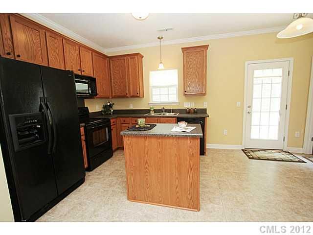 6122 Firethorne Ln, Concord, NC 28025