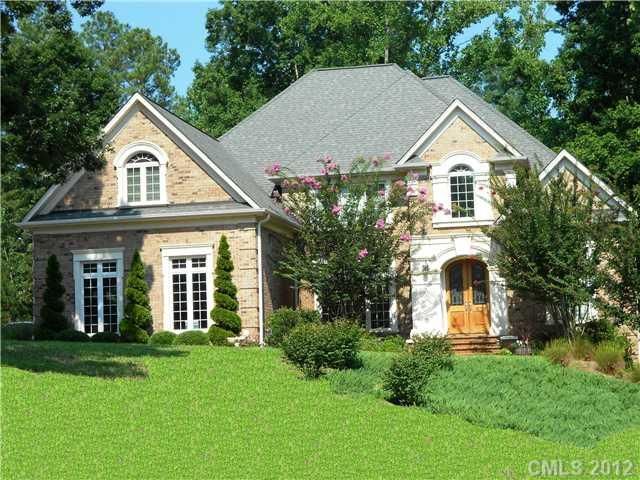 9022 Wingpoint Dr, Belmont, NC 28012