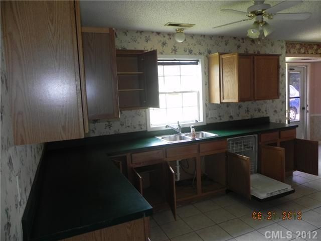 2861 Old Charlotte Hw, Monroe, NC 28110