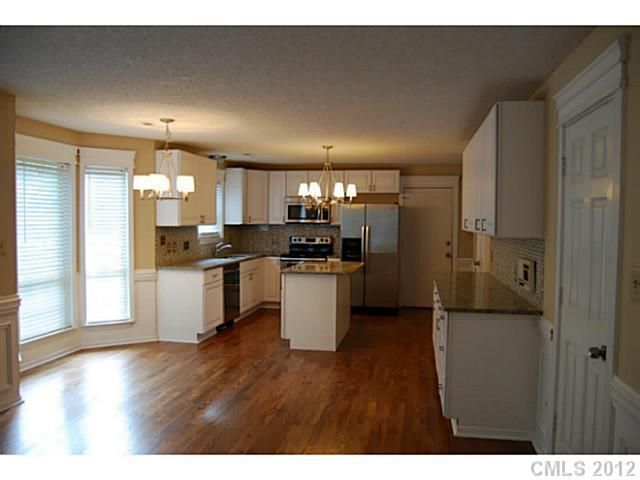 1119 Weeping Willow Ln, Matthews, NC 28105