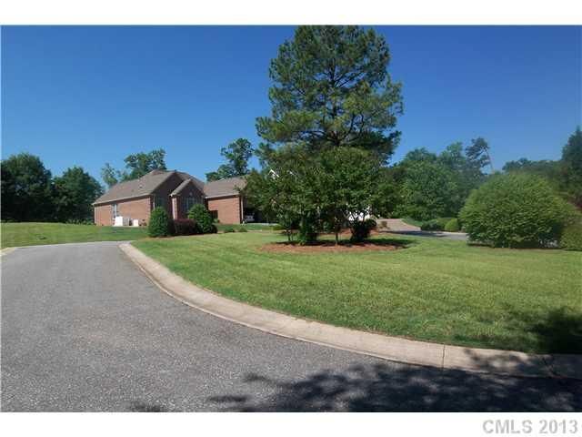 4011 St Andrews Ct, Cramerton, NC 28032
