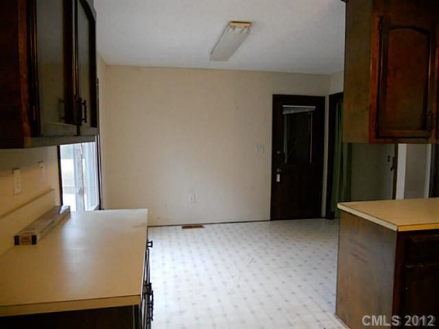 111 Blue Ridge Dr, Stanley, NC 28164