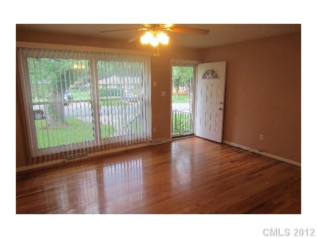 4732 Americana Ave, Charlotte, NC 28215