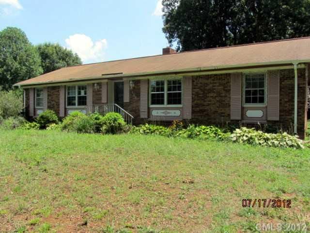 140 Suncrest Rd, Cherryville, NC 28021