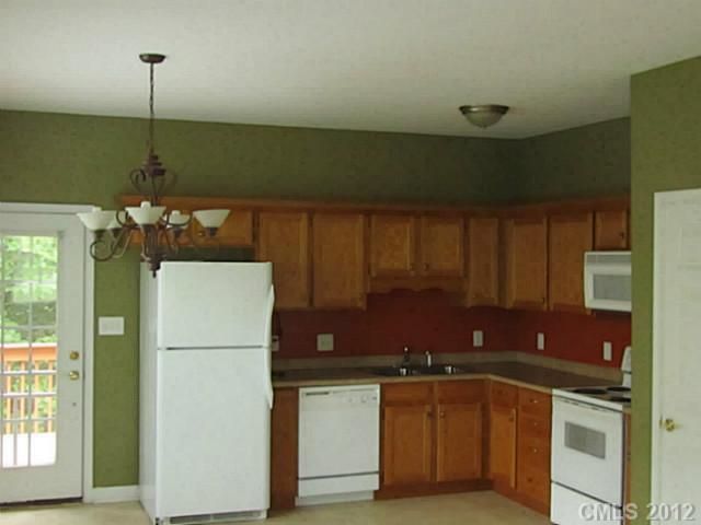 803 Stratford Rd, Troutman, NC 28166