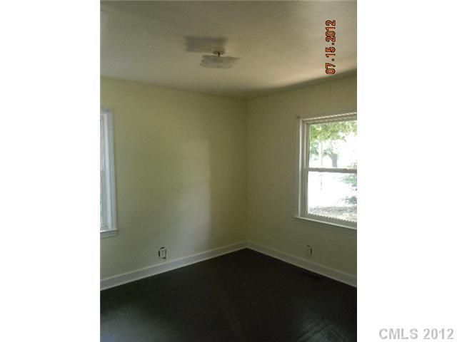 2208 Irma St, Charlotte, NC 28216