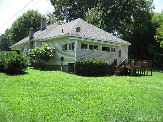 123 E Ohio Ave, Bessemer City, NC 28016