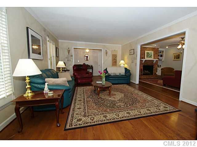 720 Wingrave Dr, Charlotte, NC 28270