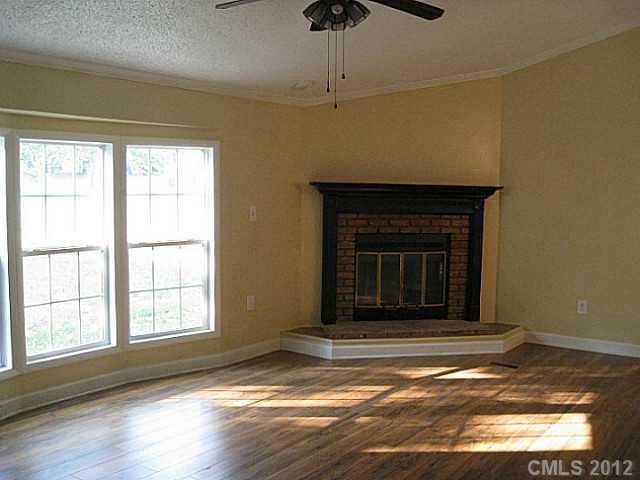 14732 Eaglebrook Dr, Charlotte, NC 28227