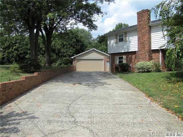 1747 Delchester Dr, Charlotte, NC 28210