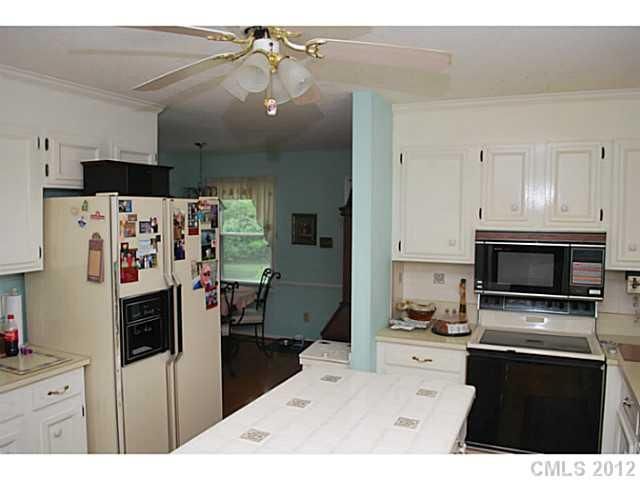 190 Tucker Rd, Statesville, NC 28677