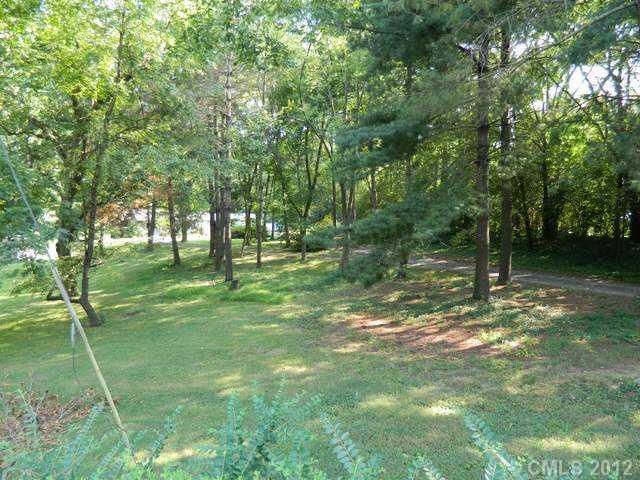 700 E Woodlawn Rd, Charlotte, NC 28209