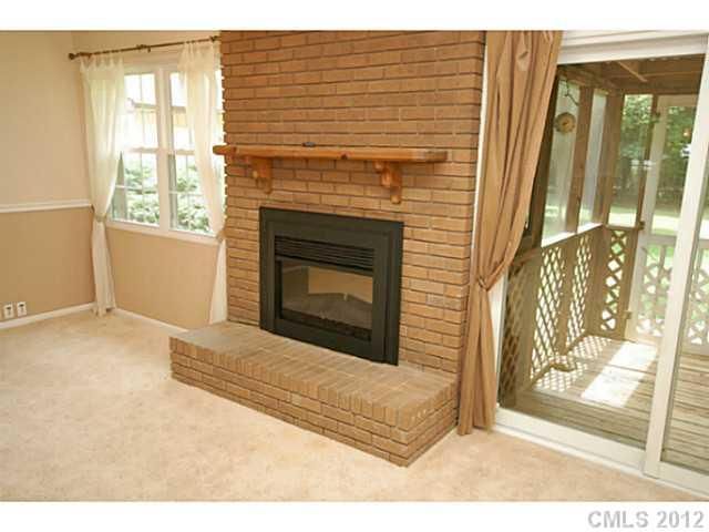 8008 Potters Rd, Matthews, NC 28104