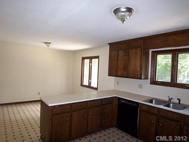 112 NE Winecoff Ave, Concord, NC 28065