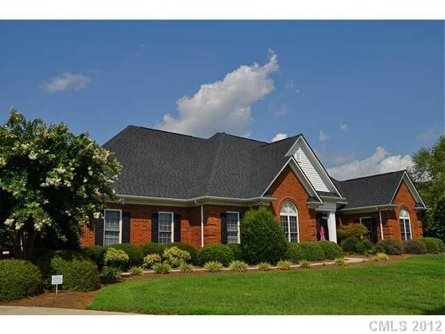 1022 Nickalaus Dr, Matthews, NC 28104