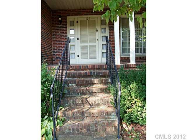 107 Pine St, Maiden, NC 28650