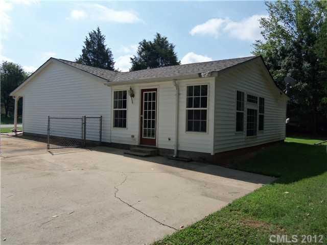 1713 Rice Planters Rd, Charlotte, NC 28273