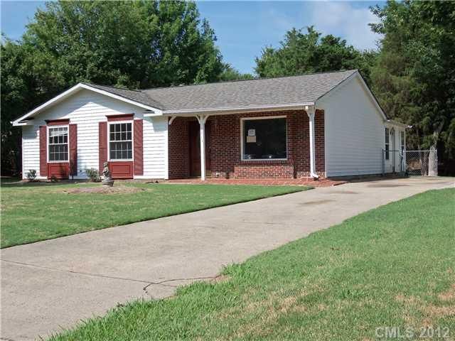 1713 Rice Planters Rd, Charlotte, NC 28273