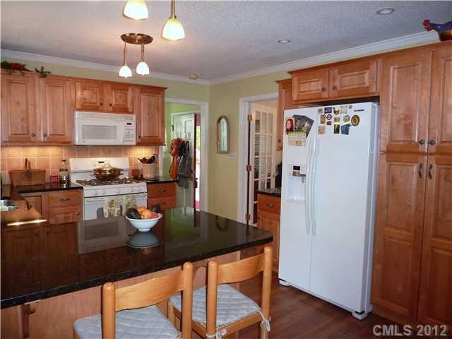 2317 Jefferson Dr, Gastonia, NC 28056