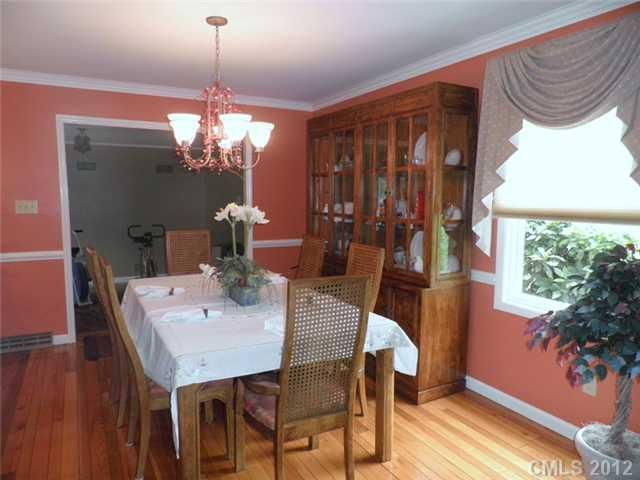 950 General Hoke Dr, Lincolnton, NC 28092