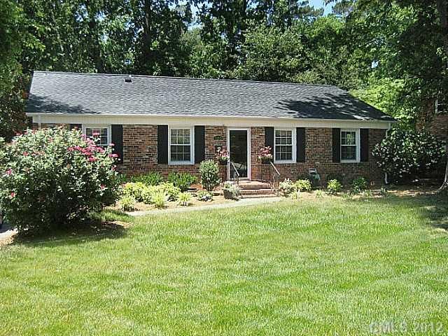 5510 Valley Forge Rd, Charlotte, NC 28210