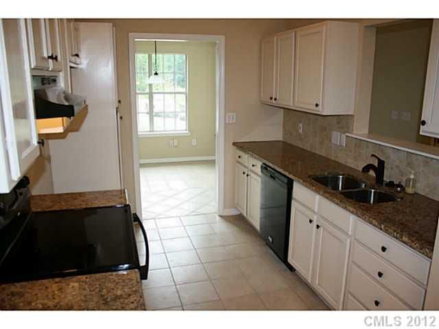 6324 Sunglow Ct, Charlotte, NC 28212