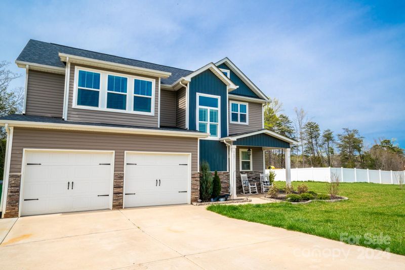 117 Spring Creek Dr, Mount Holly, NC 28120