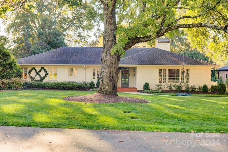131 S Canterbury Rd, Charlotte, NC 28211