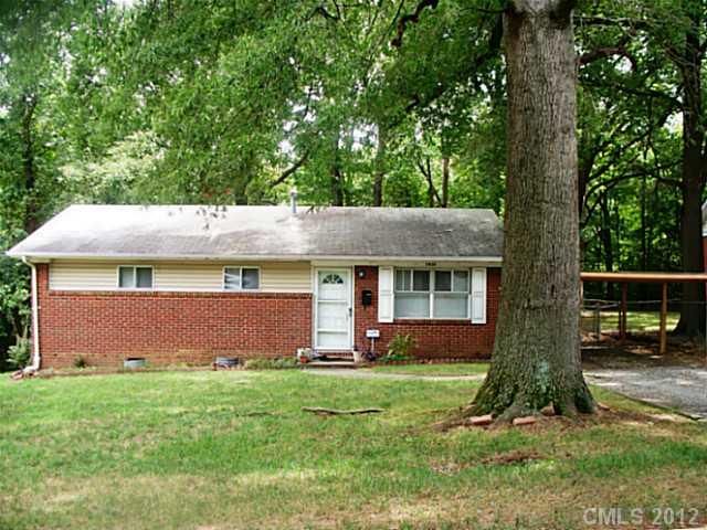 3926 Barlowe Rd, Charlotte, NC 28208