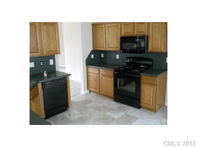 643 Gable Oaks Ln, Concord, NC 28027