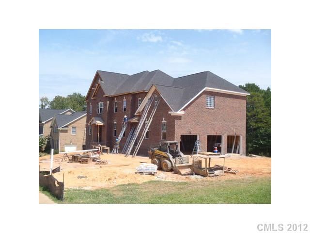 1040 Lake Forest Dr #19, Matthews, NC 28104