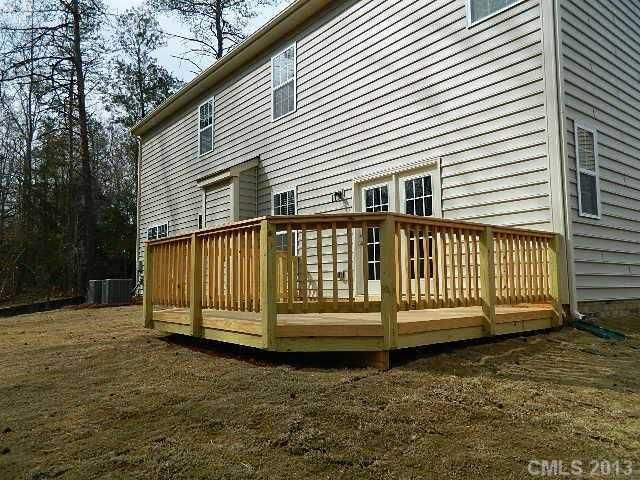 5037 Helena Park Ln, Matthews, NC 28105