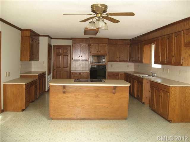 114 Doris Ct, Lincolnton, NC 28092