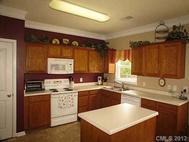 1027 Rocky Meadows Ln, Concord, NC 28025