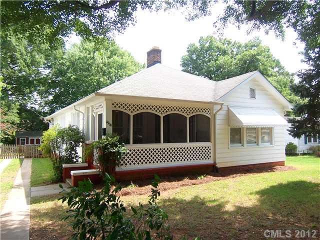2900 Attaberry Dr, Charlotte, NC 28205