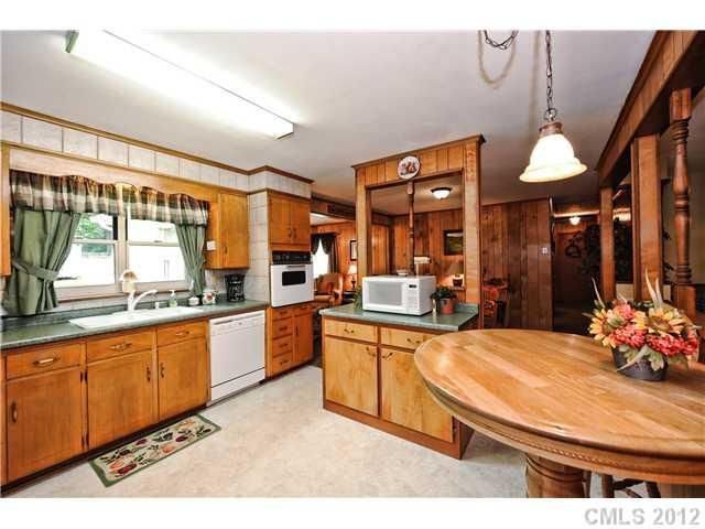 3215 Wiseman Dr, Charlotte, NC 28227