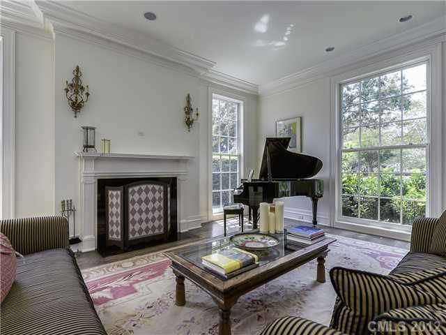 1819 Queens Rd, Charlotte, NC 28207