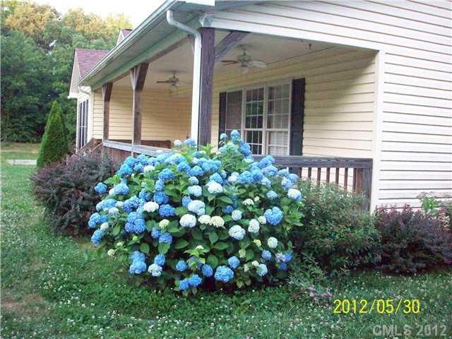 1355 Union Grove Rd, Harmony, NC 28634