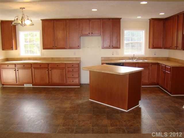 1409 Potter Rd, Lancaster, SC 29720