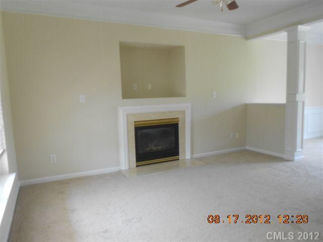 2805 Emerald Meadow Ln, Charlotte, NC 28273