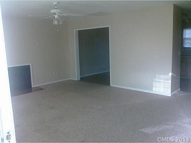 1441 Crandon Dr, Charlotte, NC 28216