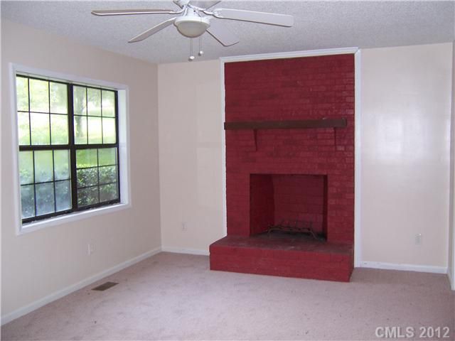 1221 Harper Rd, Gastonia, NC 28056